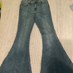 Judy Blue Super Flare Jeans